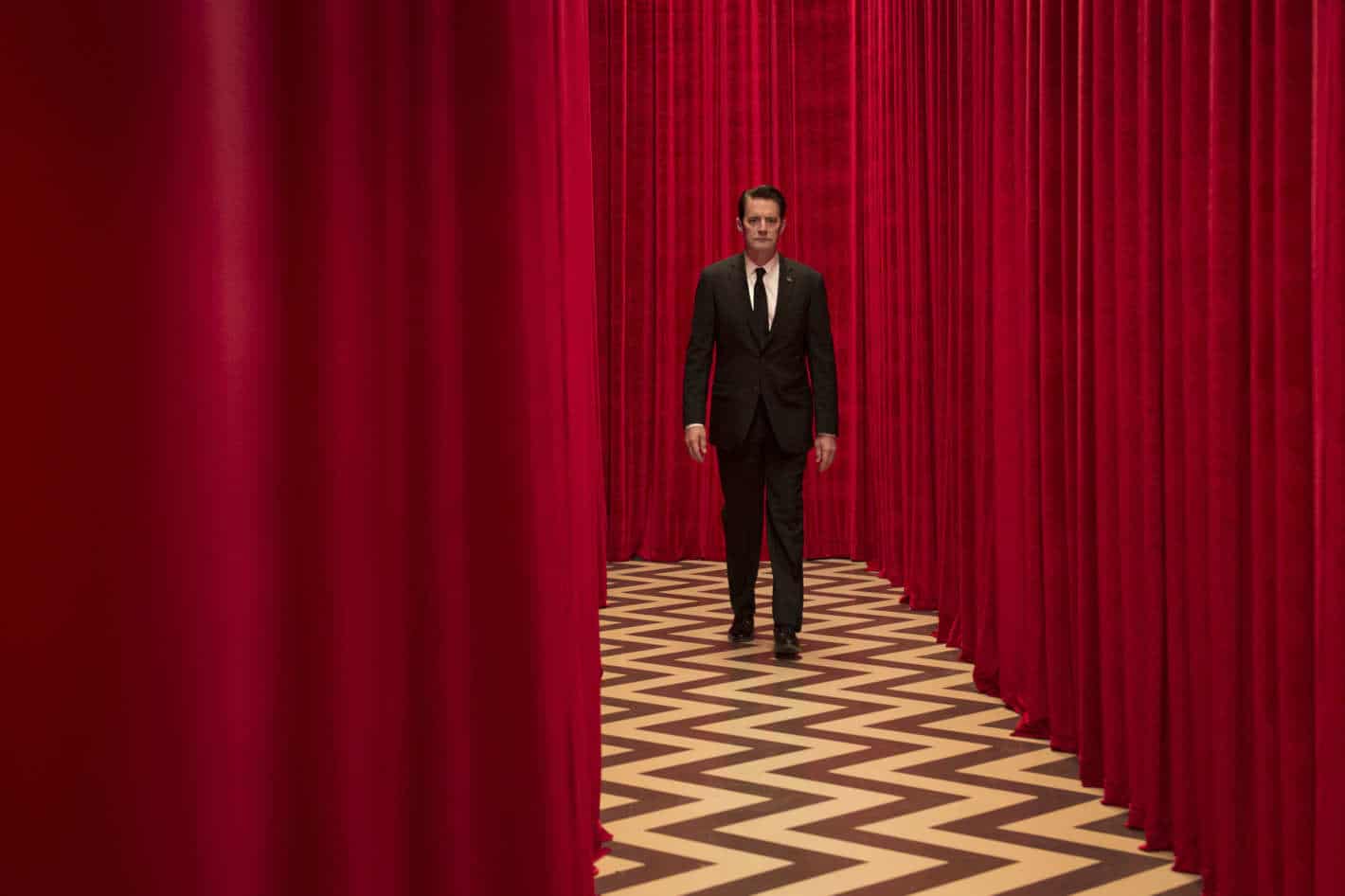 Twin Peaks Season 3 Blu Ray Lands Dec 5 Features 6 Hours Of