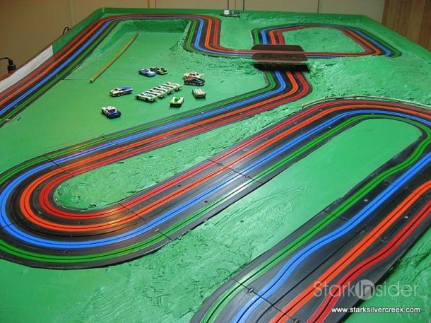 Slot Car Racing - HO Scale racetrack Slot Car Racing - HO Scale racetrack