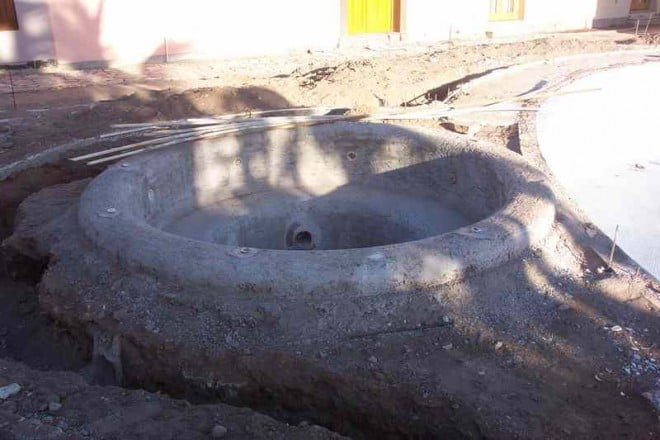 loreto-bay-swimming-pool-12-29-08 A closer look at the hot tub.