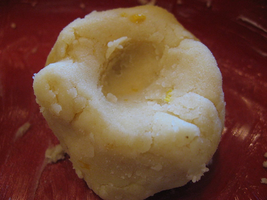 lemon-shortbread-kisses-1 lemon-shortbread-kisses-1