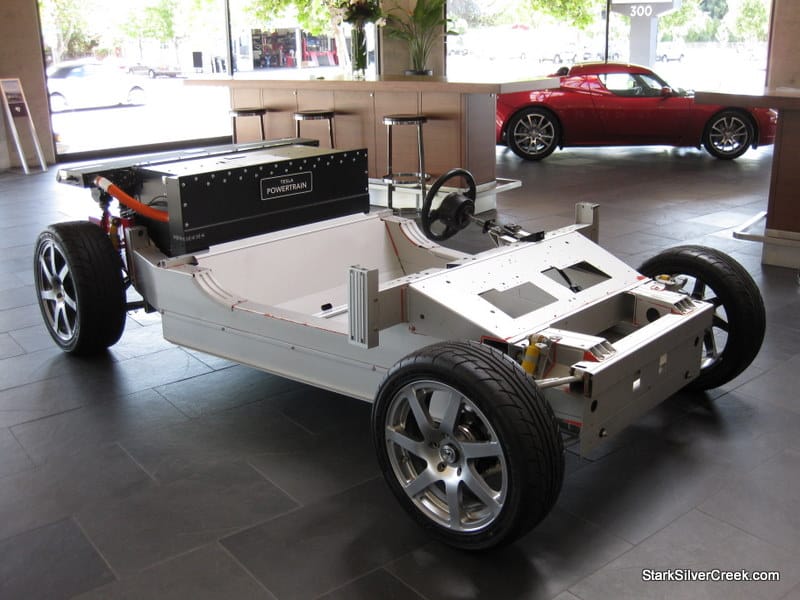 tesla-motors-dealer-menlo-park-starkinsider-50 Yes, somewhat less sexy