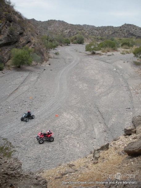 10-atvs-in-the-desert