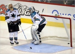 19sharks_slapshotblog-blogSpan Dan Boyle and Evgeni Nabakov react after own goal.