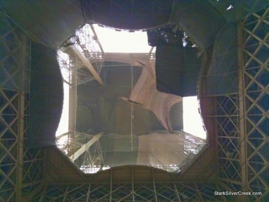 Center-Eiffel-Tower-Paris