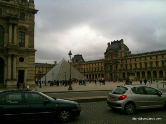 Louvre-Pyramids