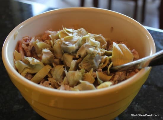 artichoke-crab-strawberry-vinegrette-salad-14