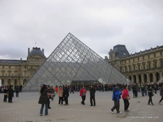 Louvre-Paris-Saturday-Morning-4