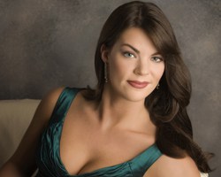 Pictured: Soprano Sara Gartland from the San Francisco Opera Adler Fellowships performs as part of Cal Performances' Fall Free for All September 26, 2010. PHOTO: San Francisco Opera