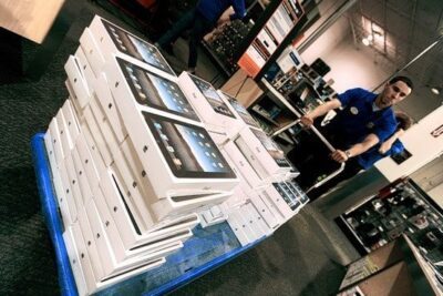 Best Buy - Apple iPad shipment