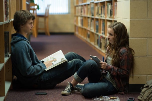 Left to right: Ansel Elgort plays Tim Mooney and Kaitlyn Dever plays Brandy Beltmeyer in MEN, WOMEN & CHILDREN, from Paramount Pictures and Indian Paintbrush Productions.