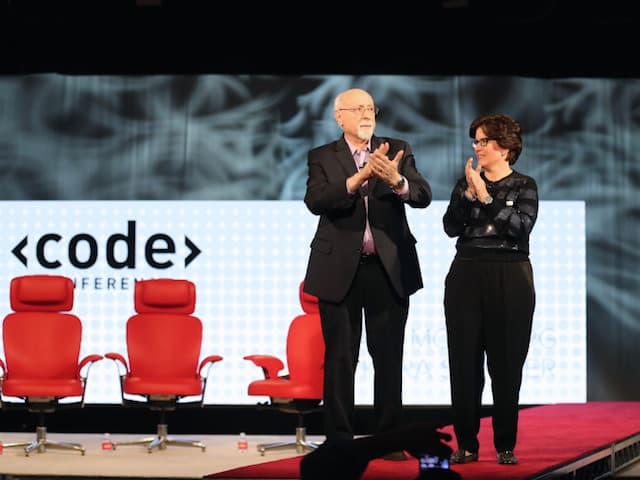 Walt Mossberg and Kara Swisher who founded tech blog Recode only 18 months earlier, have been acquired by Vox Media.