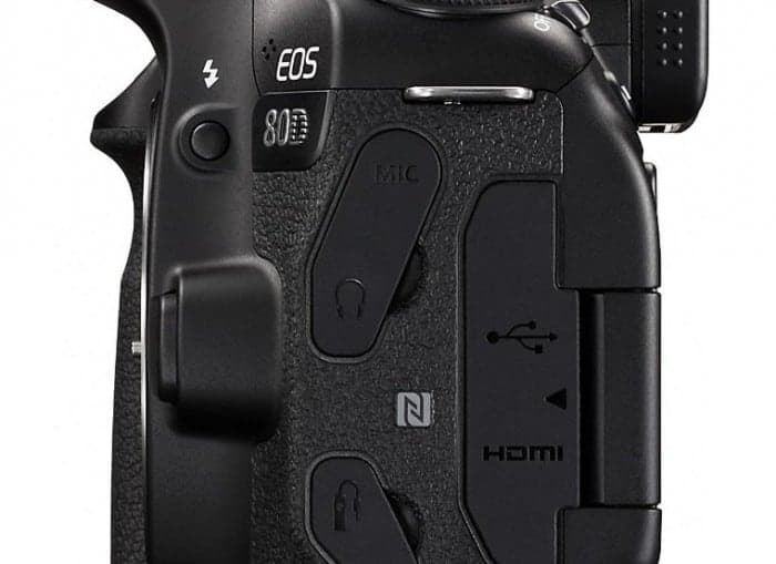 Canon EOS 80D Headphone Jack