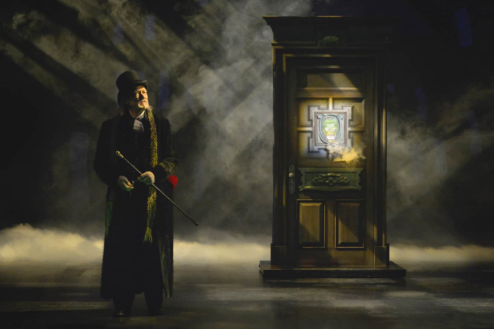 эбенезер скрудж рождественская история фильм. Christmas carol in english with subtitles. эбенезер скрудж джим керри. Christmas carol in english with subtitles. A christmas carol.