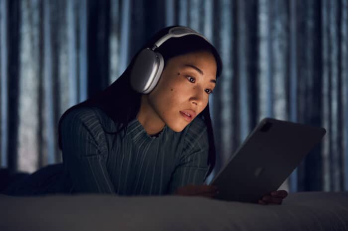 Apple AirPods Max - breathable knit mesh canopy