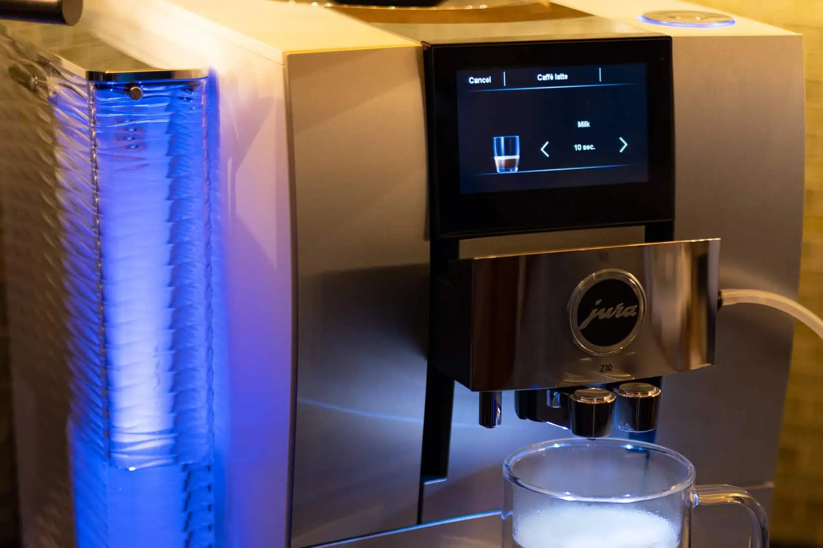 Wi-Fi Connect - JURA Coffee Machines - Specialities: Latte