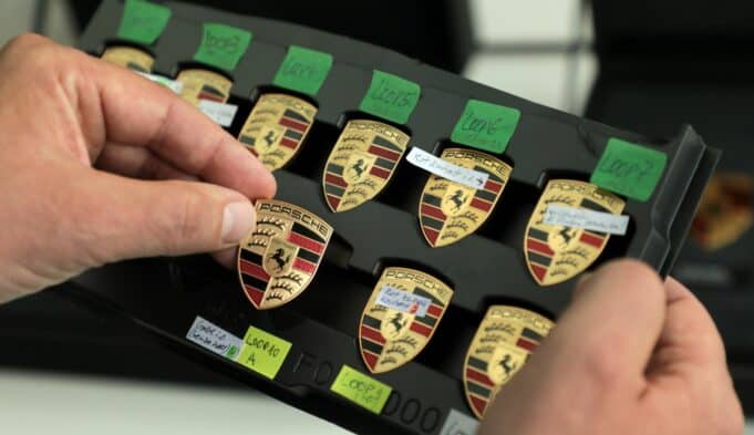 Porsche badge 2023 - iterative design comparison