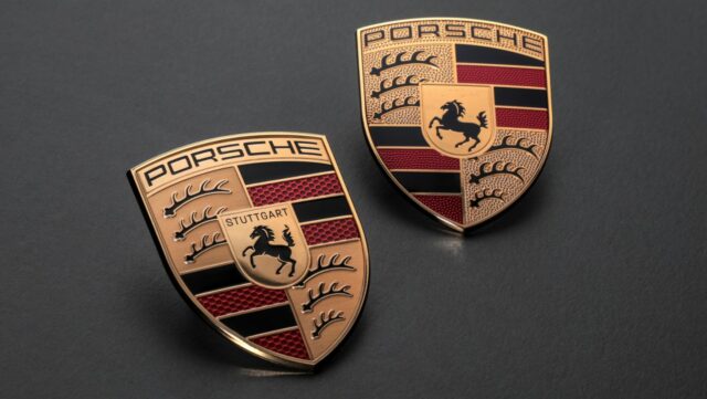 Porsche crest 2008 vs 2023