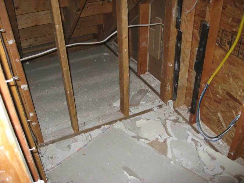 Construction underway - DIY Home wine cellar - convert a closet Construction underway - DIY Home wine cellar - convert a closet