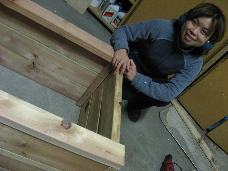 Planter box plans by Loni Stark