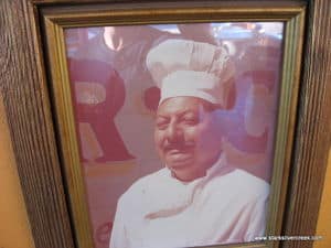 Photo of Cesar in Loreto, BCS Baja Mexico overlooking customers at his Taco stand Photo of Cesar in Loreto, BCS Baja Mexico overlooking customers at his Taco stand